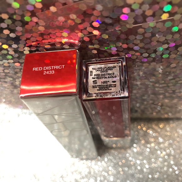 BNIB! NARS Full Vinyl Lip Lacquer in Red District - Picture 4 of 6